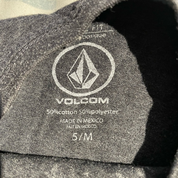 Volcom shirt  for boy, size 5 - Picture 2 of 2